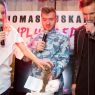 Nový album Thomasa Puskailera pokrstili  pôdou zo štyroch krajín Adela Banášová a Martin Madej! 